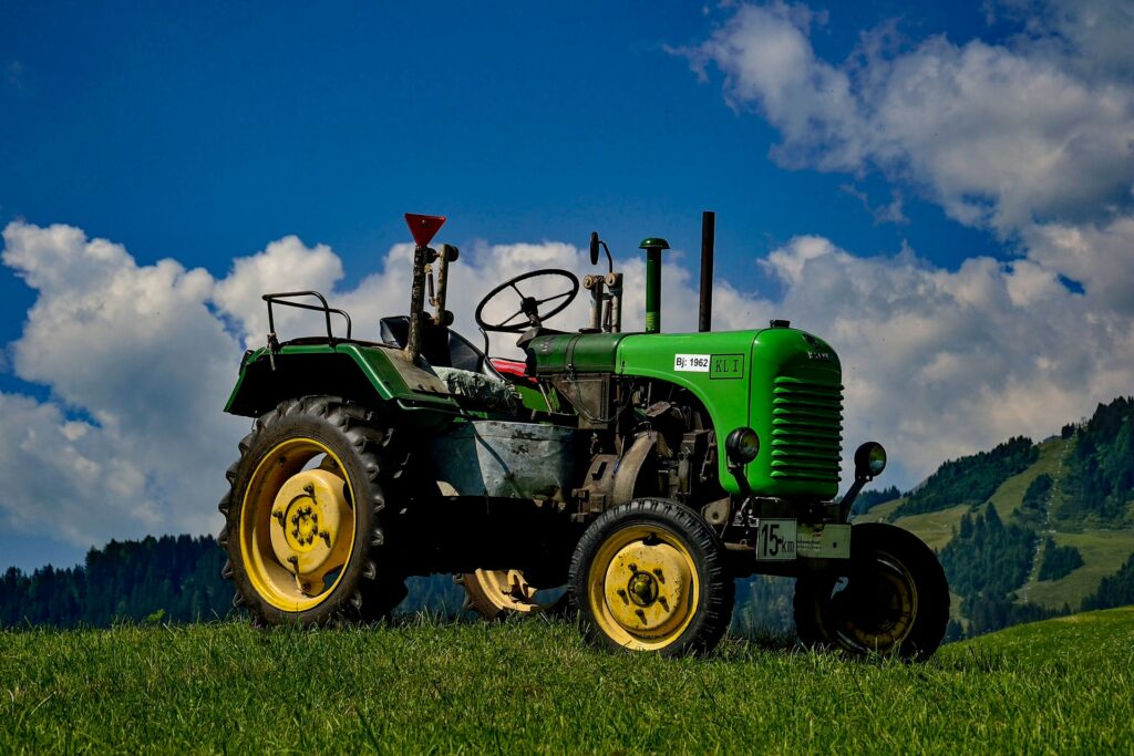 Jak vybrat zahradní traktor na sekání trávy